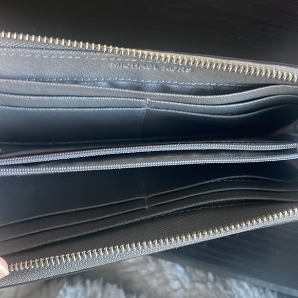 Michael Kors Wallet - Picture 2 of 2